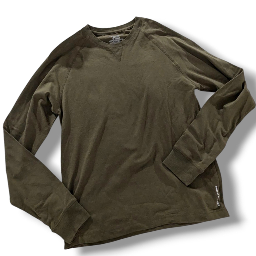 Green Long Sleeve Tee with Crew Neck and Ribbed Cuffs